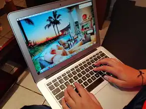 一个主机两个显示器怎么连接，如何连接主机与两个显示器，选择合适的交换机实现分离使用