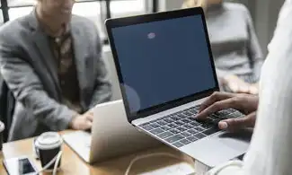 vmware虚拟机怎么用u盘，VMware虚拟机如何通过U盘安装操作系统，全流程指南与实用技巧