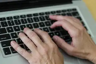 两个主机两个显示器共用一个鼠标键盘可以吗，双系统协同工作革命，深度解析多主机共享外设的完整技术方案